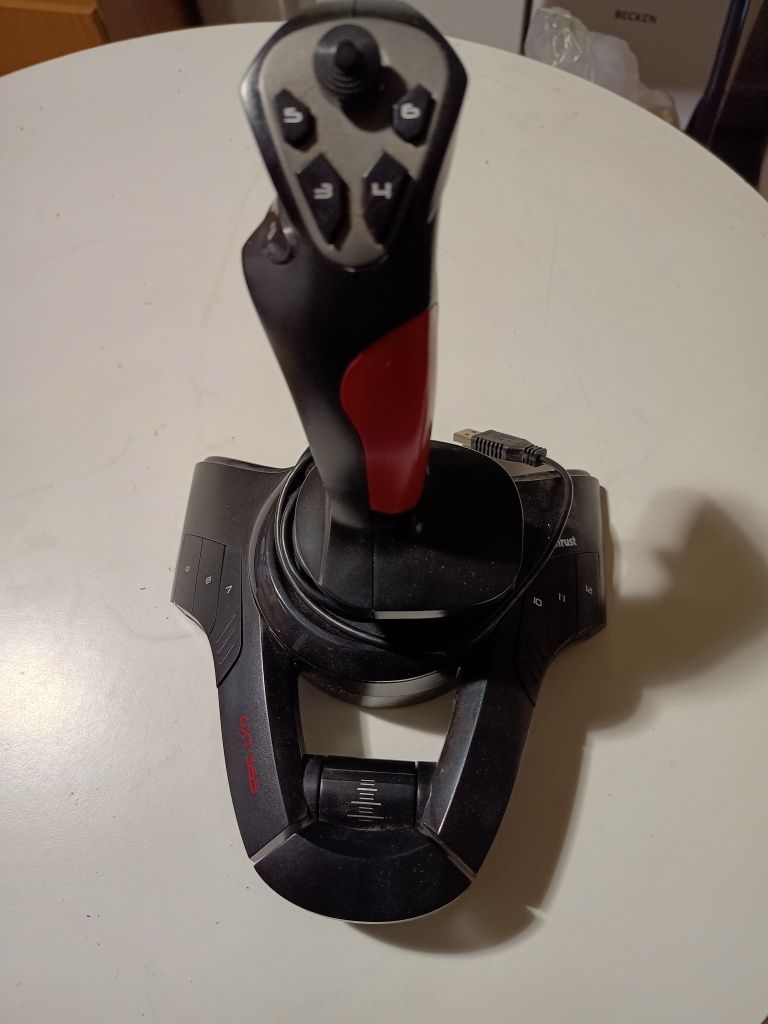 Joystick Trustmaster