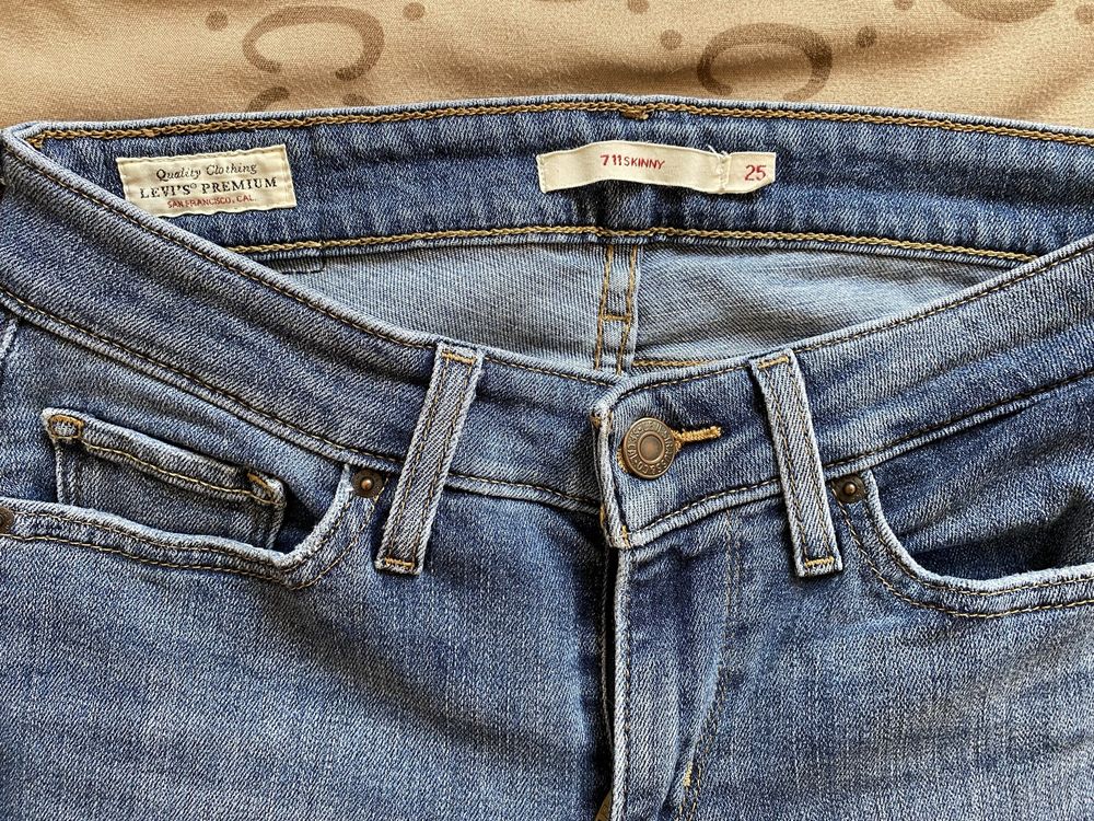 Dżynsy damskie Levis 711 skinny