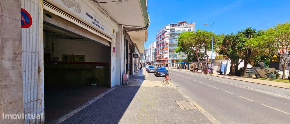 Garagem / Parqueamento no Centro da Amadora