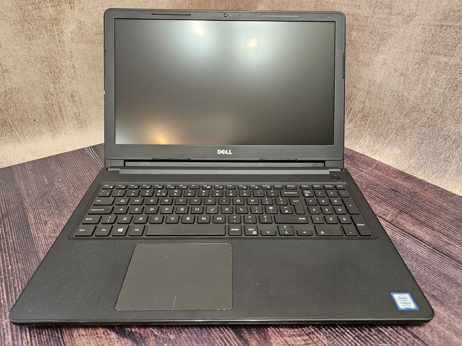 Dell Vostro 3568 (Core i5-7200U/8Gb/HD Graphics 620/SSD 256Gb/FullHD)