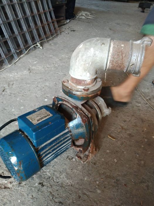 Помпа на воду 220 В насос