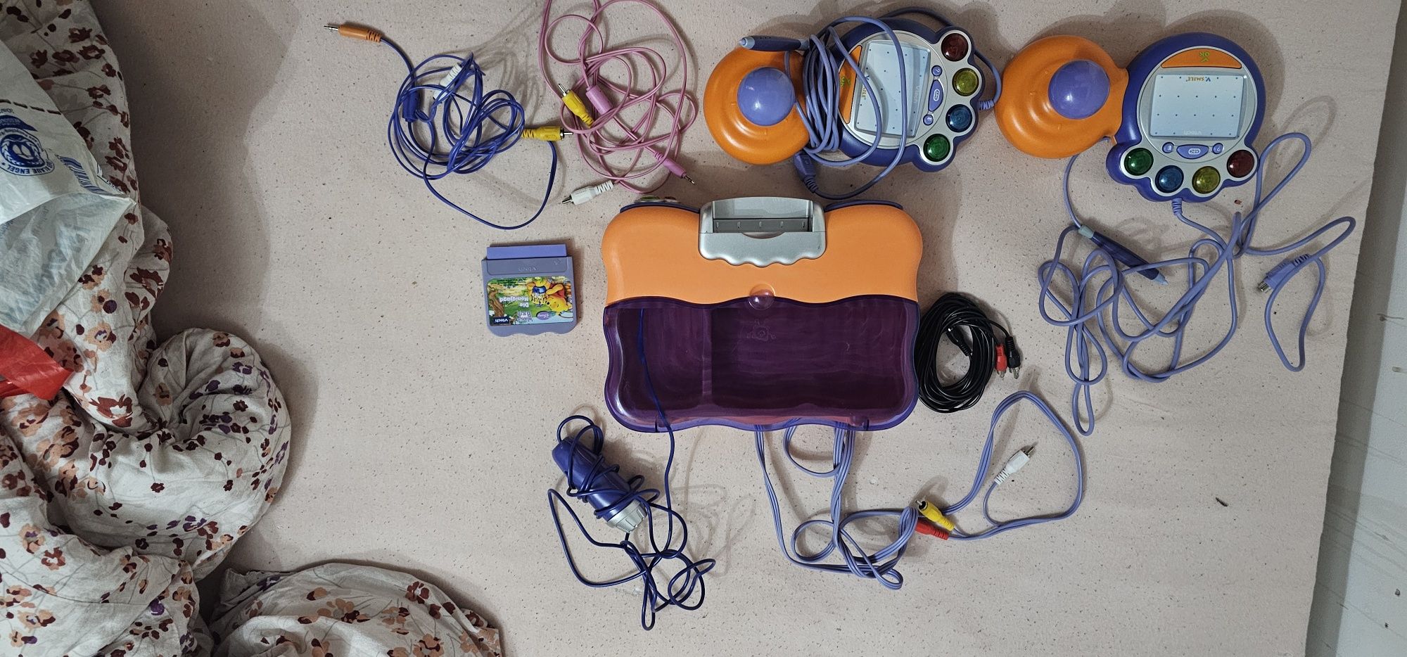 Vtech v smile konsola + gra 2x joystick