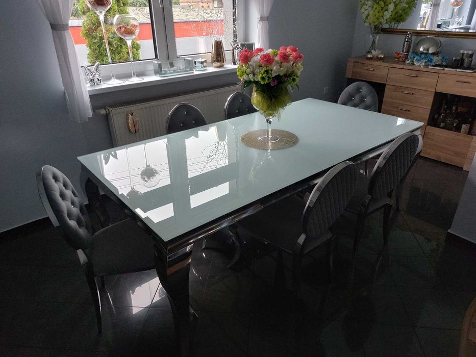 Nowoczesny Stół Glamour z 8 Krzesłami – Elegancka Kompozycja do Salonu