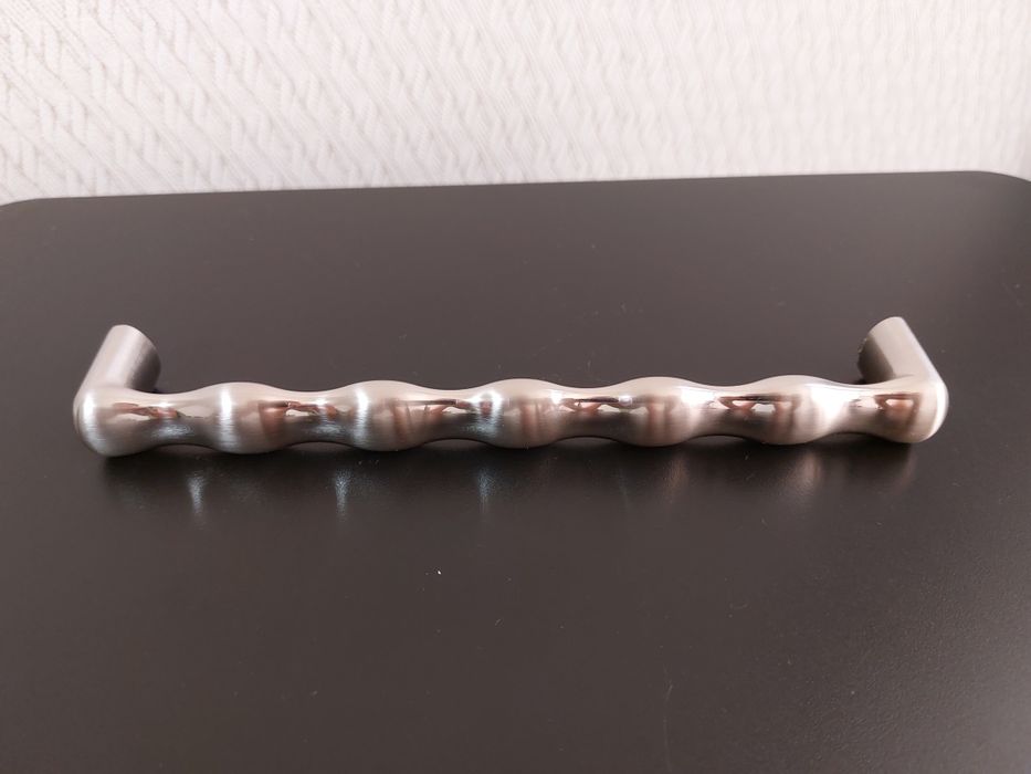 Ручки меблеві з кріпленнями