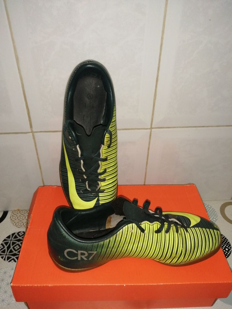 Chuteiras Futsal CR7