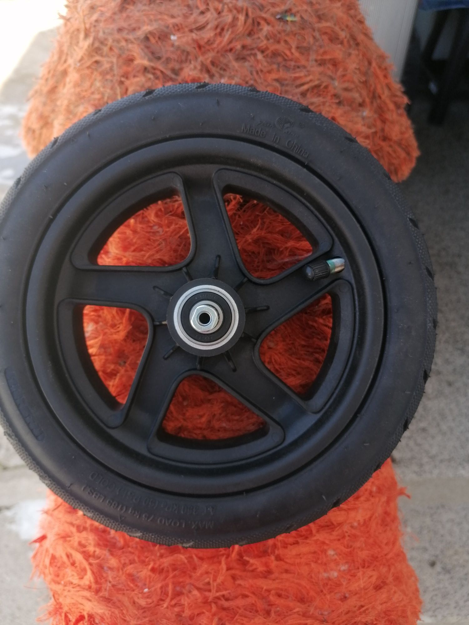 Roda de trotinete ou scooter pequena