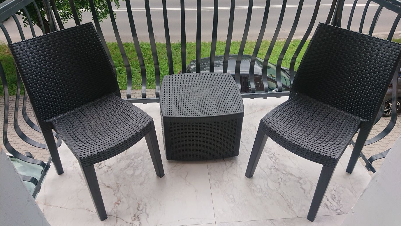 Komplet mebli balkonowych na taras.