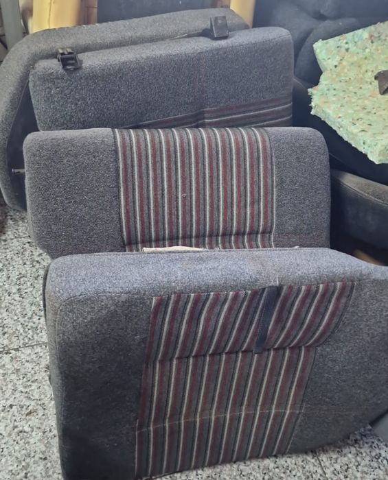 Várias capas / tecidos dos bancos Peugeot 205 XS