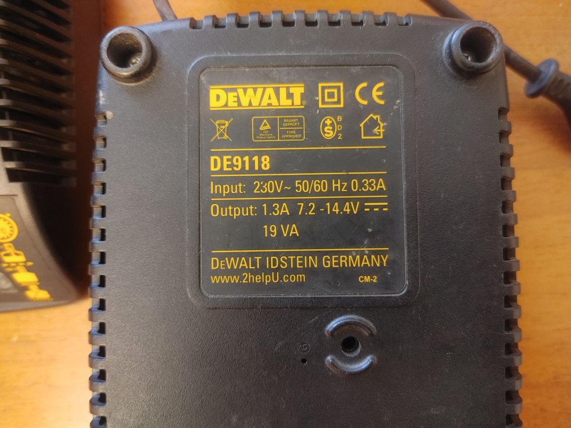 Шуруповерт dewalt dc727 и две зарядки оригинал