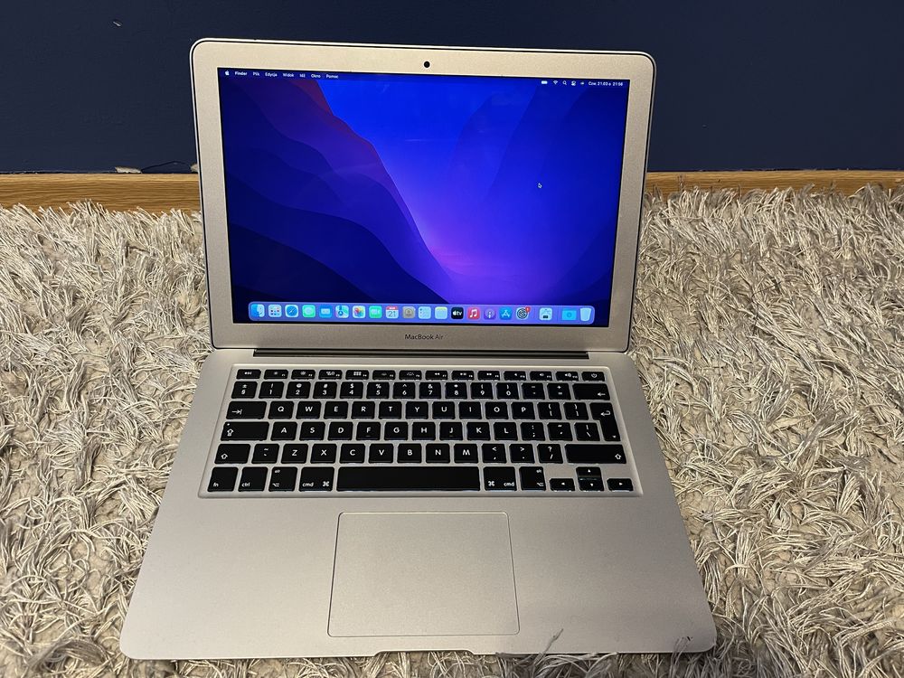 Ładny Macbook Air 1466 8Gb/250Gb