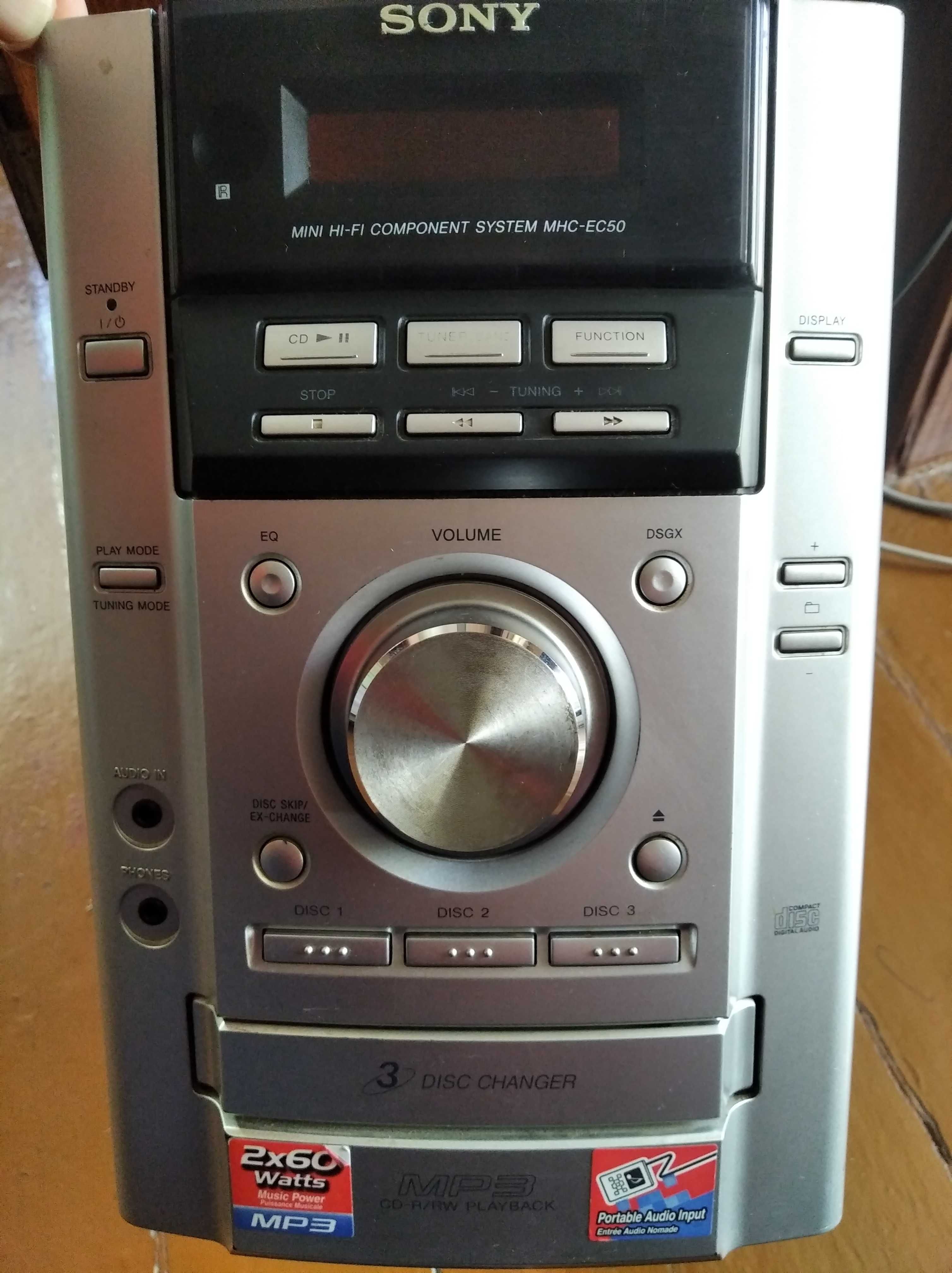 Музыкальный центр Sony HCD-EC50 с MP3 + колонки Panasonic SB-PM11