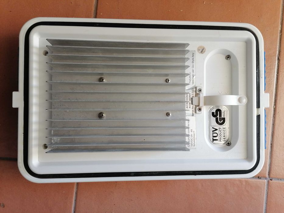 Arca de campismo eléctrica