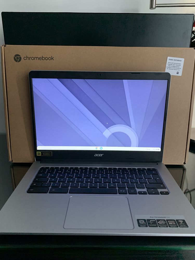 Chromebook praticamente novo com caixa ,comprado em dezembro de 2024