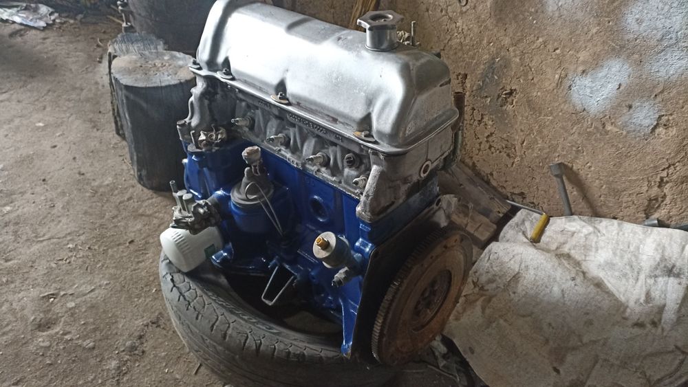 Двигателя ваз-21011,и есть с запорожца.40.