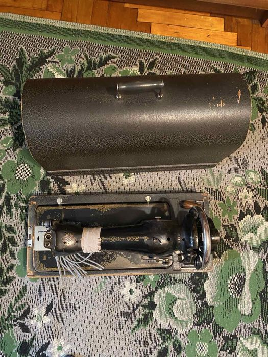 Ручна швейна машинка