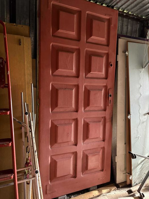 Drzwi z demontażu z pełnego drewna