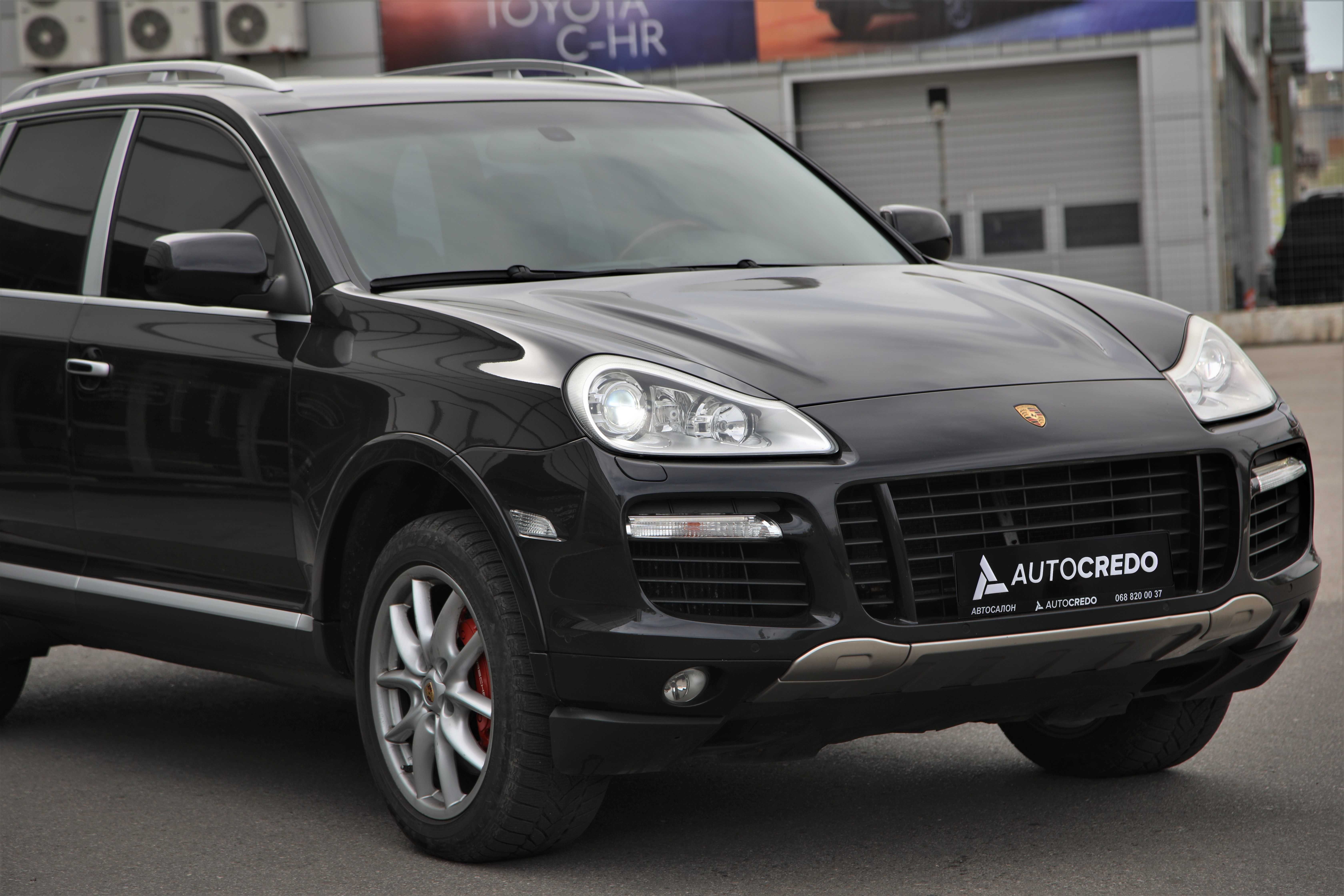 Офіційний Porsche Cayenne Turbo 2007 року