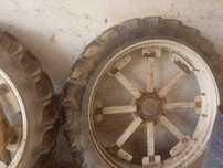 Pneus e jantes para trator