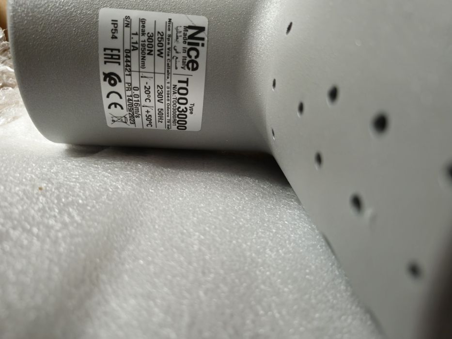 Siłownik do bramy NICE TOO3000