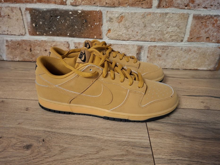 Nowe Nike Court musztardowe 47,5