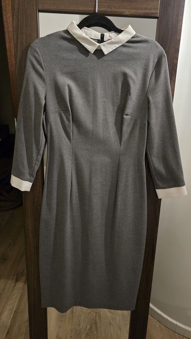 Mohito elegancka sukienka ołówkowa z białym kołnierzykiem r. 40