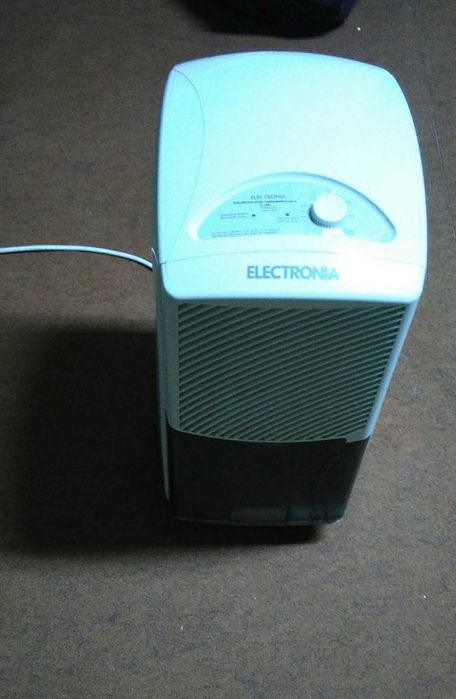 Desumidificador Electronia * COM AVARIA * DEIXOU DE LIGAR *