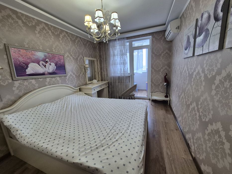 Продам велику трикімнатну квартиру- VIP, центр, Набережна, пляж. FINK