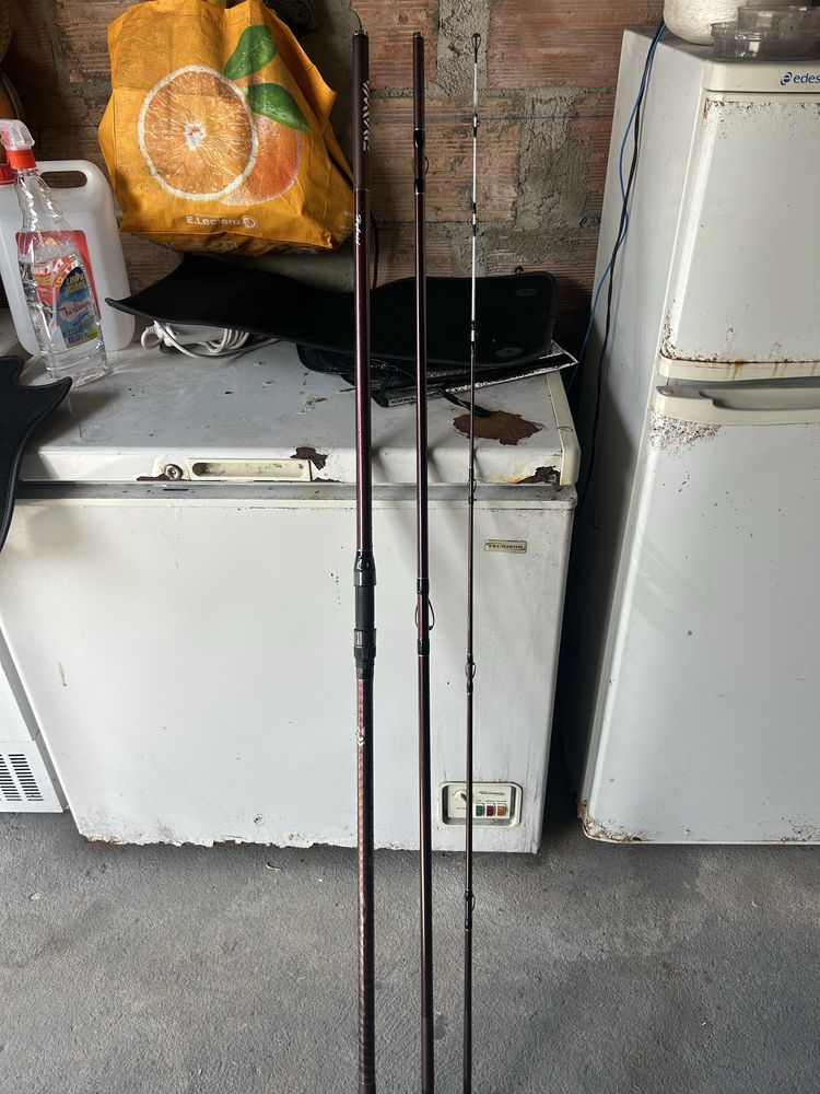 Daiwa prime caster slim hibrida como nova
