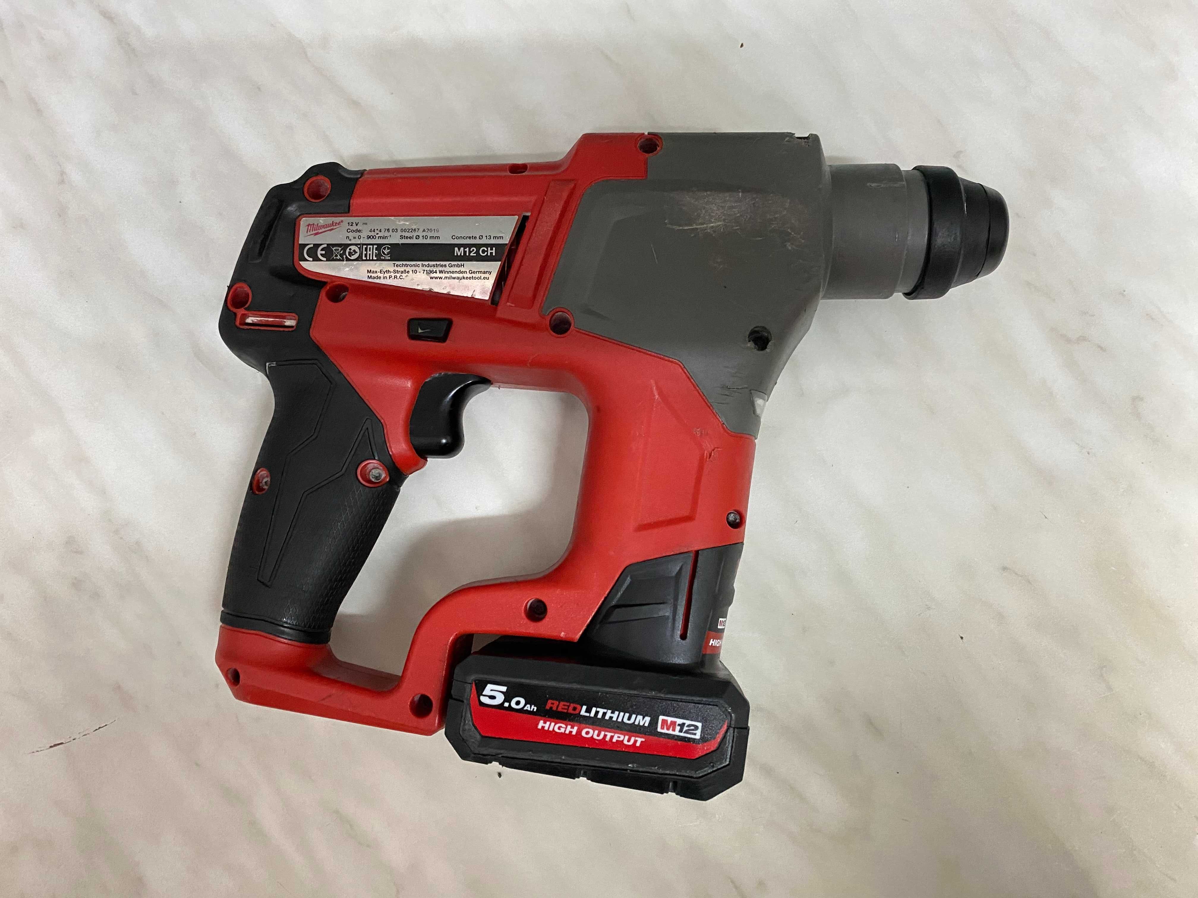 Młotowiertarka akumulatorowa SDS PLUS MILWAUKEE M12 CH Aku 5.0Ah