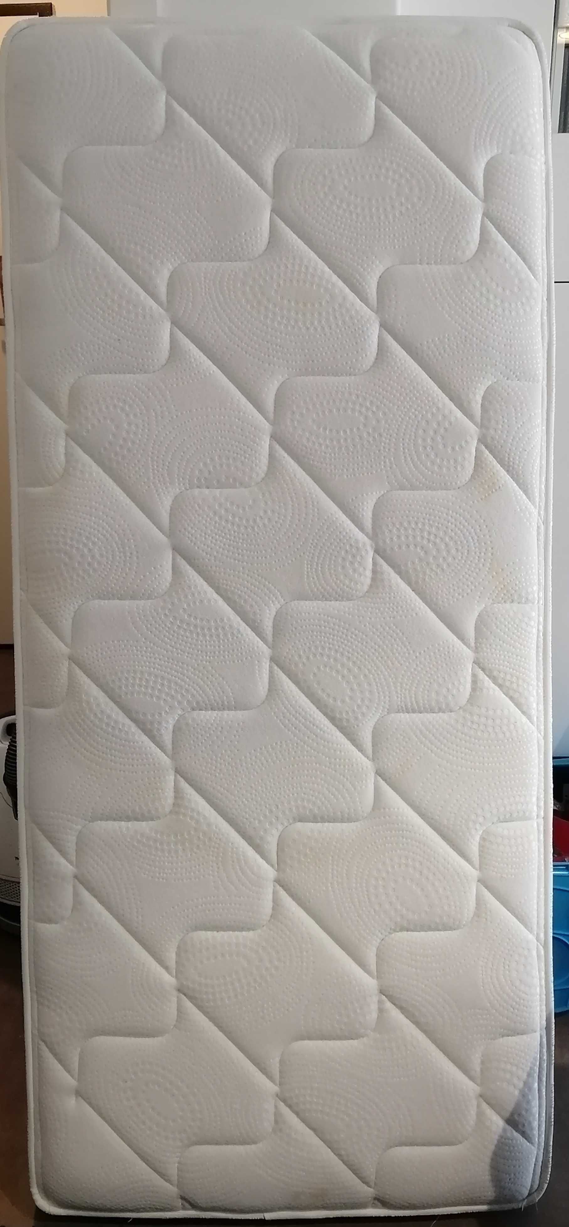 Cama criança extensível IKEA Vikare com colchão Molafrex 2020 Saúde