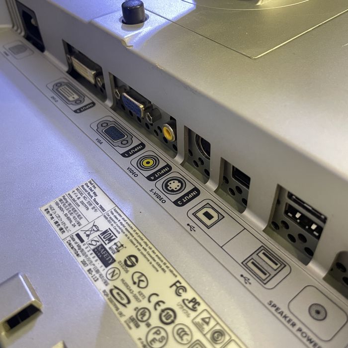 Монітор Dell 19" (3/4) , є інші недорогі монітори ( пишіть у вайбер )