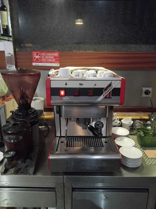Maquina café + moinho/Proficional 1/2 Cafés