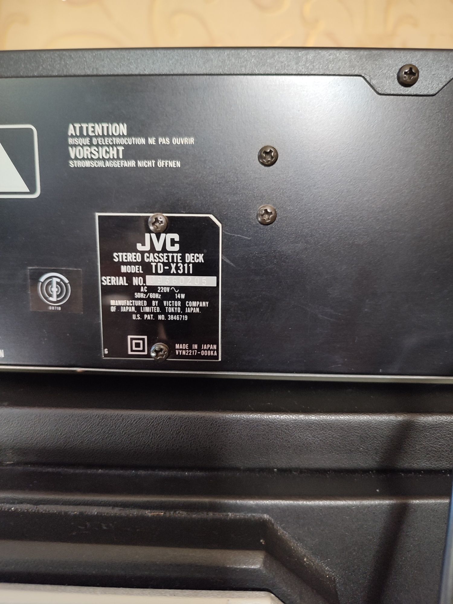 Кассетная дека JVC TD-X311.