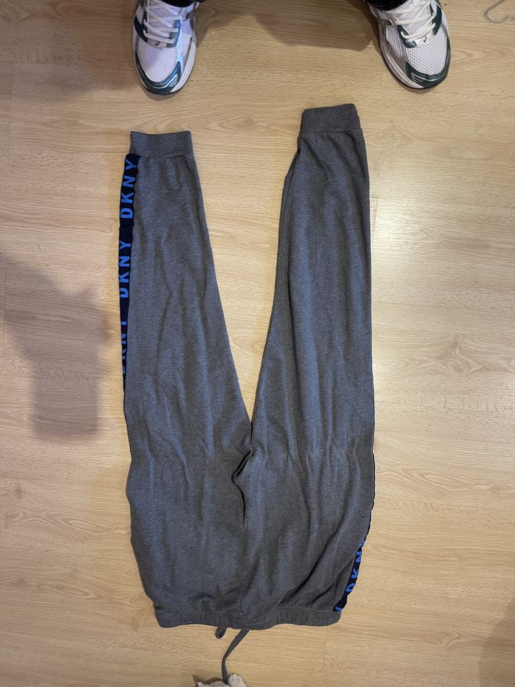 Calca dkny cinzento