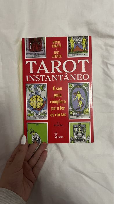 Livro de tarot novo