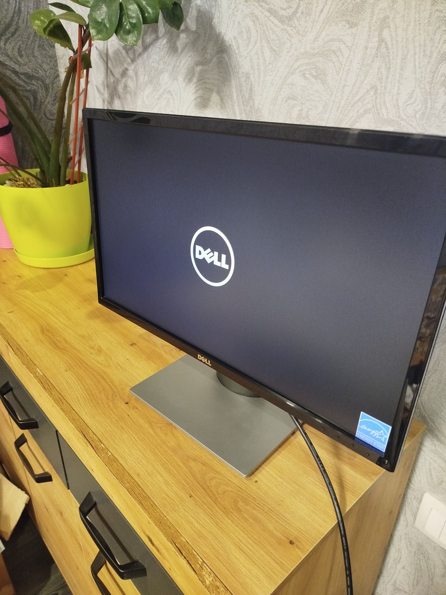 Монитор 24" Dell SE2416H