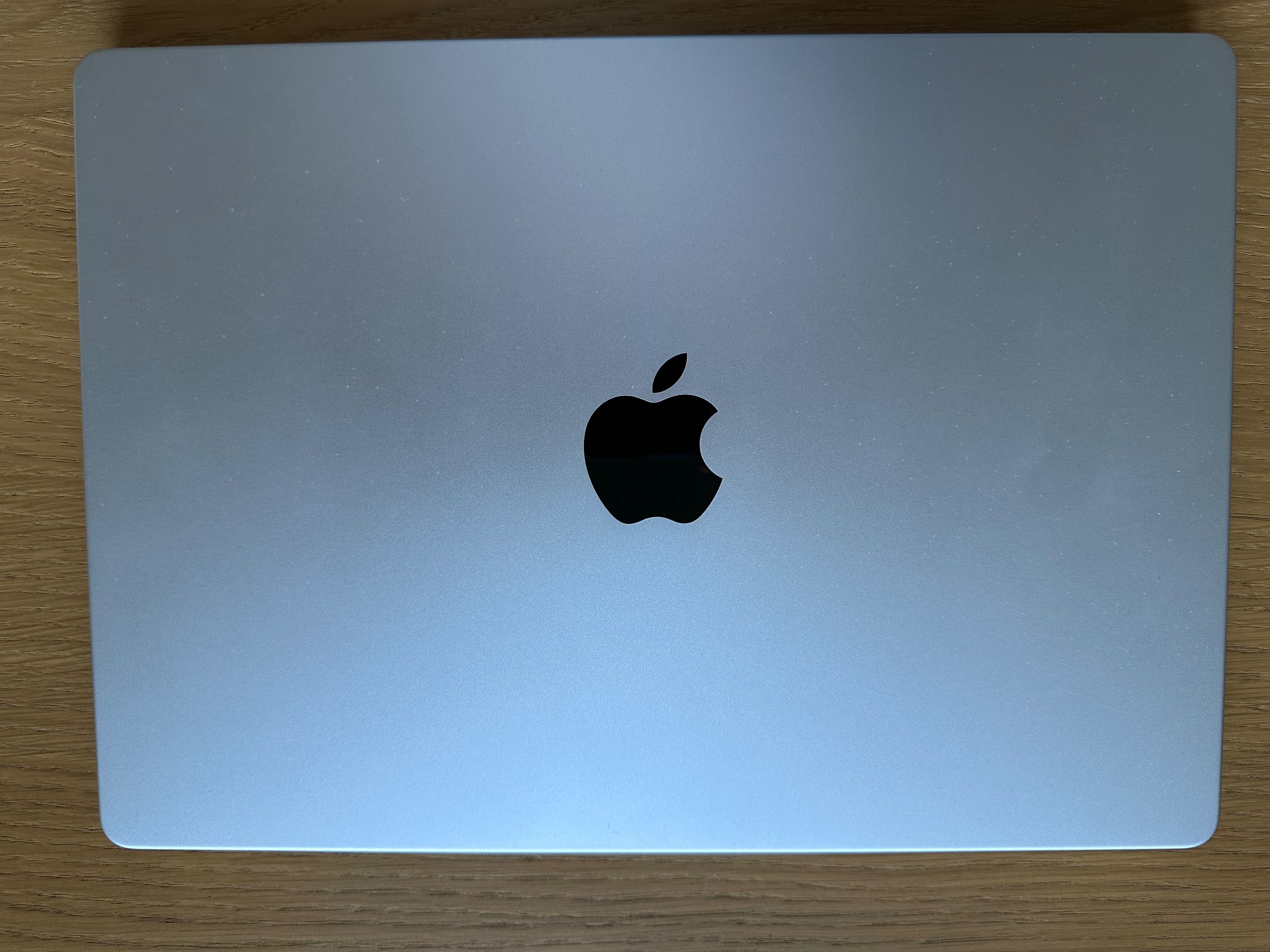 Продам Apple MacBook Pro 14" Silver Late 2023 (MRX73)