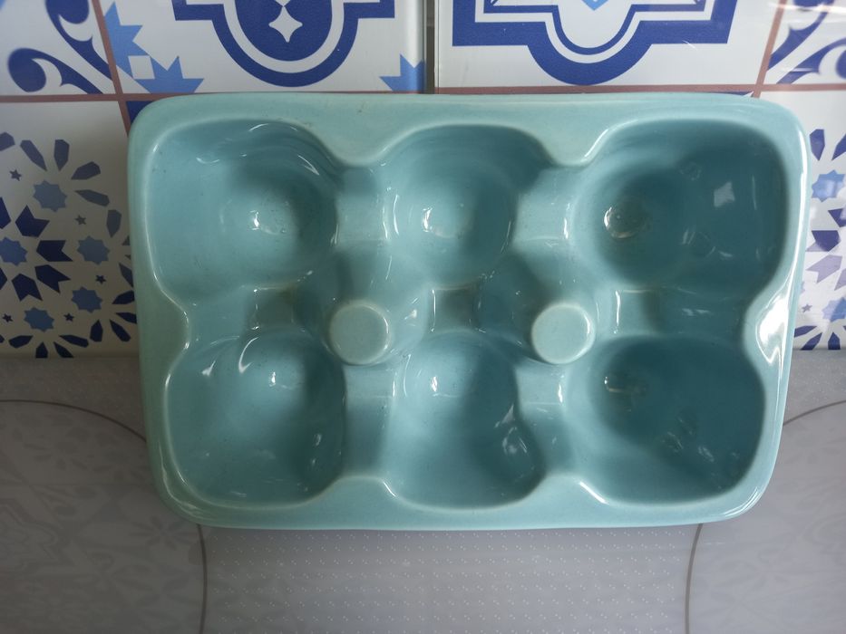 Piękny włoski ceramiczny pojemnik na jajka jak nowy