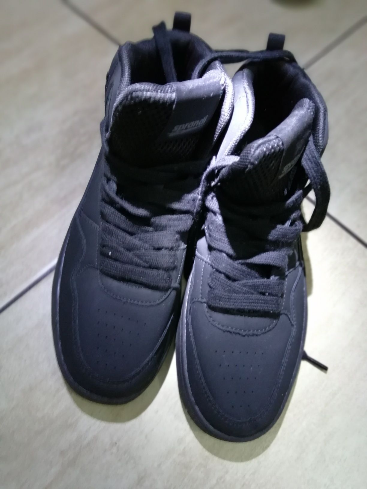 Buty męskie firmy Sprandi.