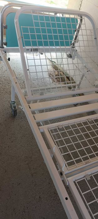 ŁÓŻKO szpitalne mechaniczne