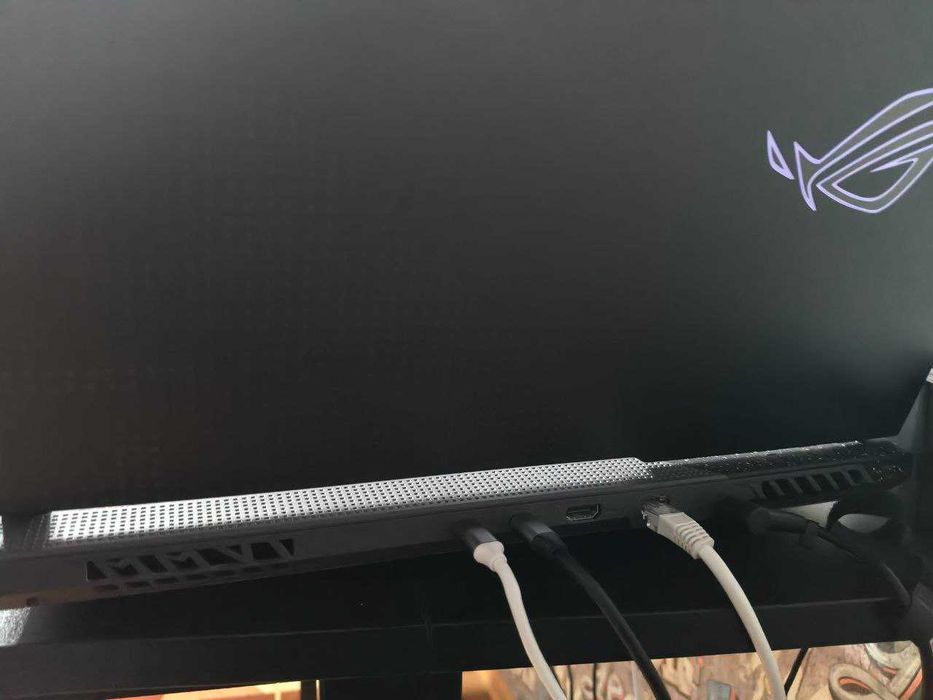 игровой ноут ROG STRIX G173RC