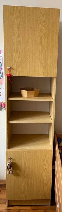 Шкаф - пенал. В отличном состоянии.