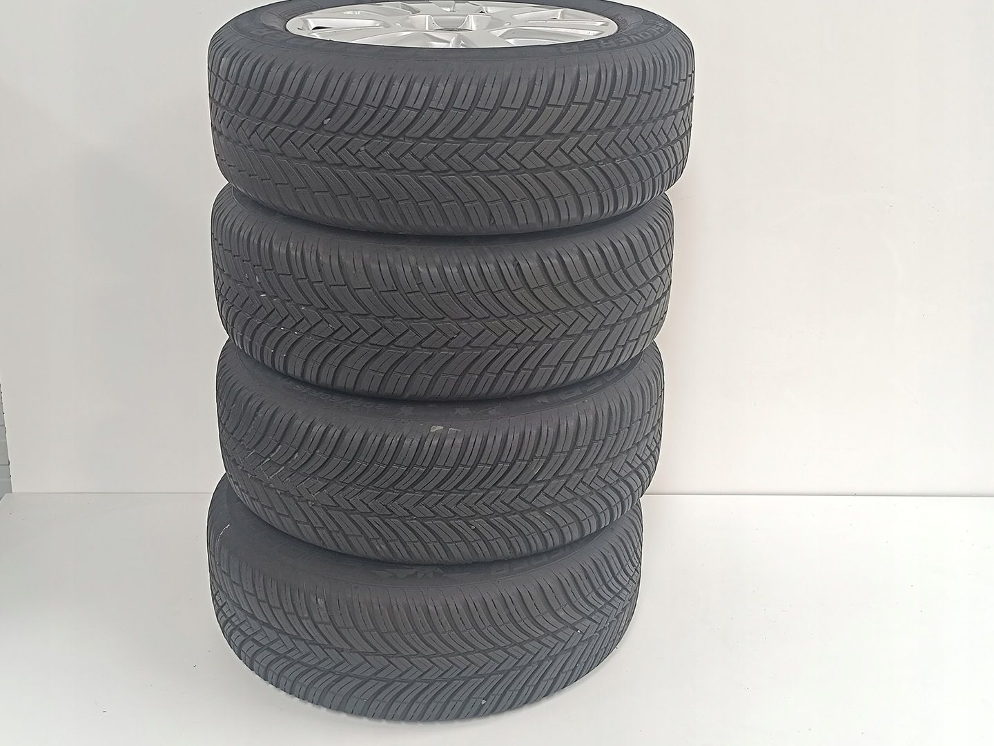 Koła Alufelgi Alusy VW Audi 205/60R16 Wielosezonowe 5x112 7J16 ET 42