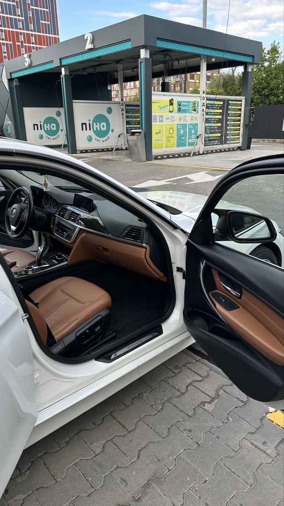 Bmw F30 335 комплектація Luxury