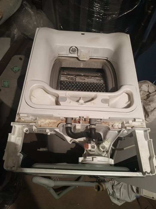 Корпус та запчастини пральної машини електролюкс (амортизаторами, підв