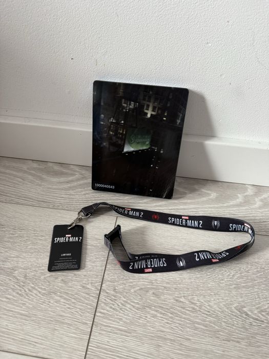 Zestaw kolekcjonerski spider-man, steelbook, smycz, zeszyt, notatnik