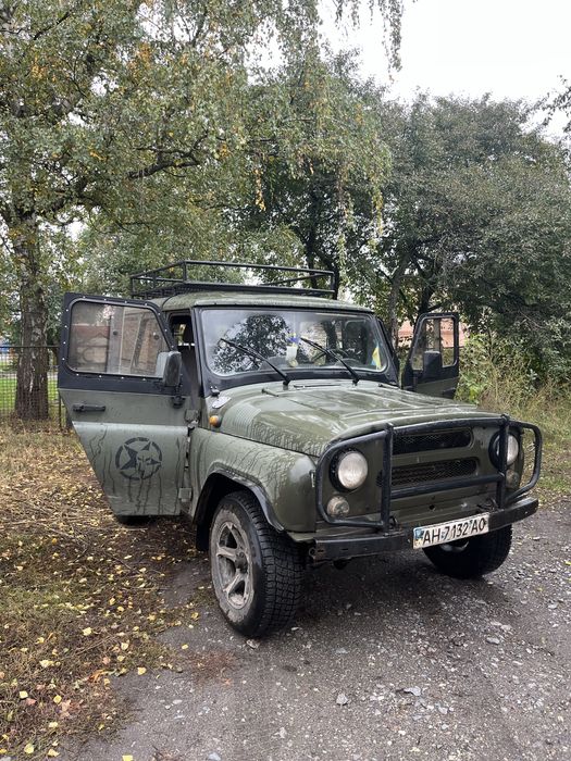 Уаз Hunter。