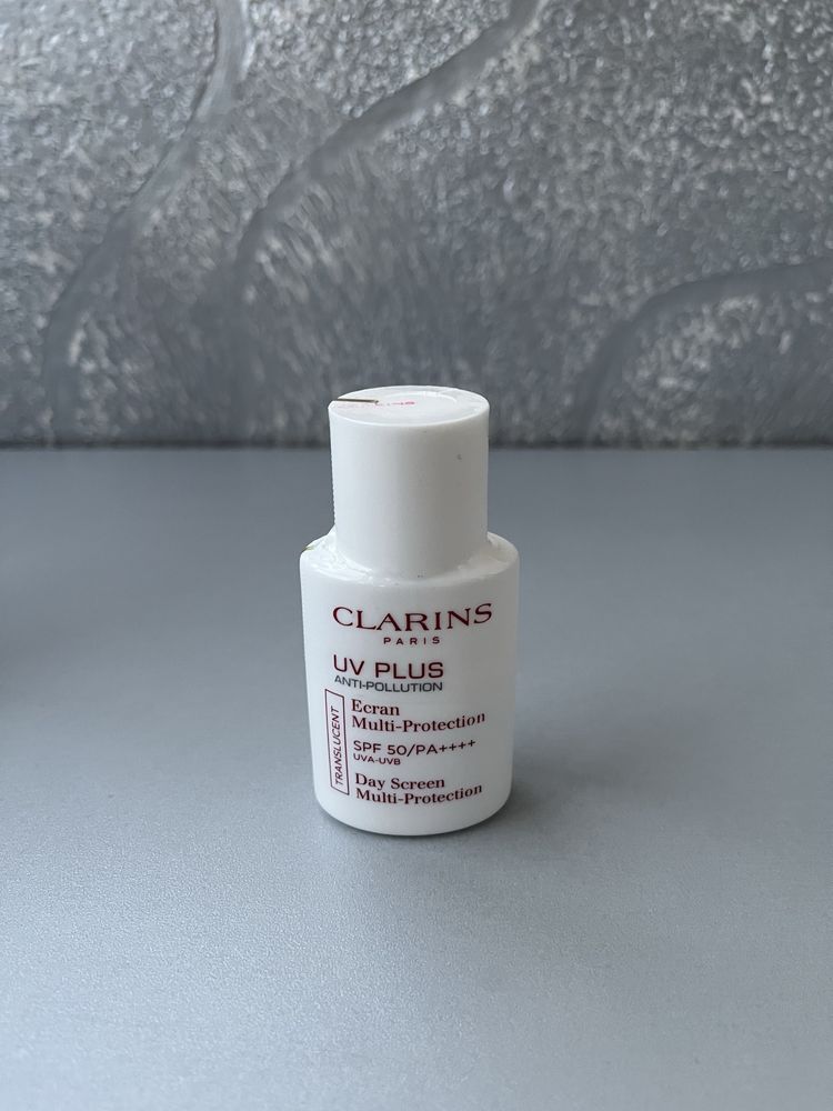 450 грн‼️ Захисний флюїд-екран для обличчя Clarins SPF 50