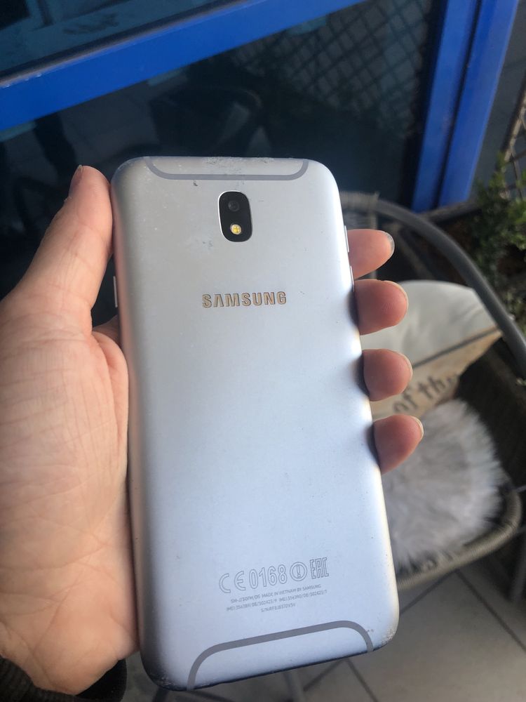 Samsung Galaxy J7