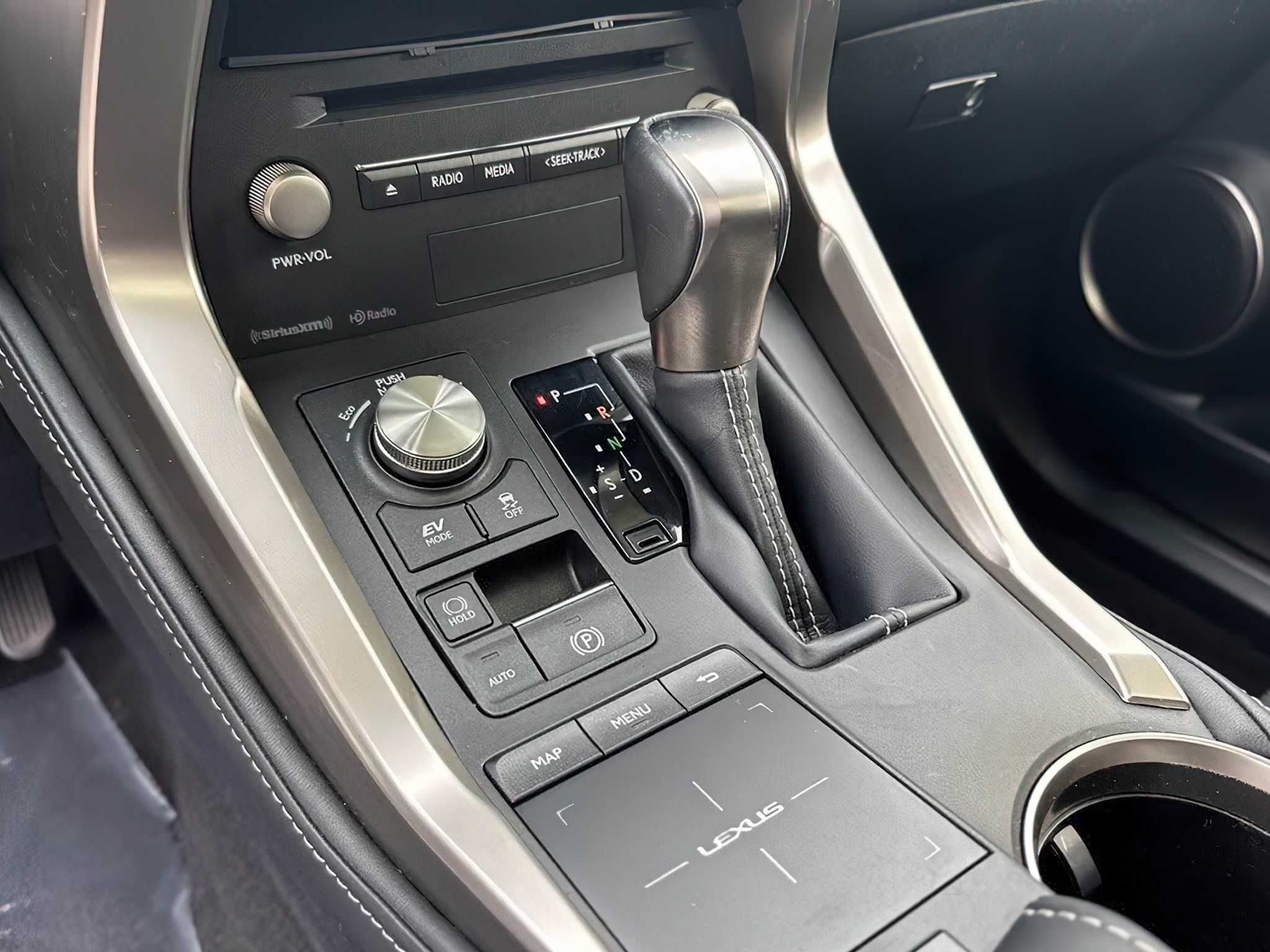 Lexus NX 300h 2019